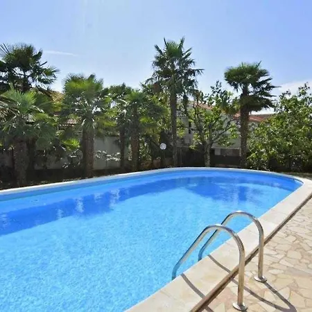 In Balcony, Air Conditioning, Wlan 819-5 *